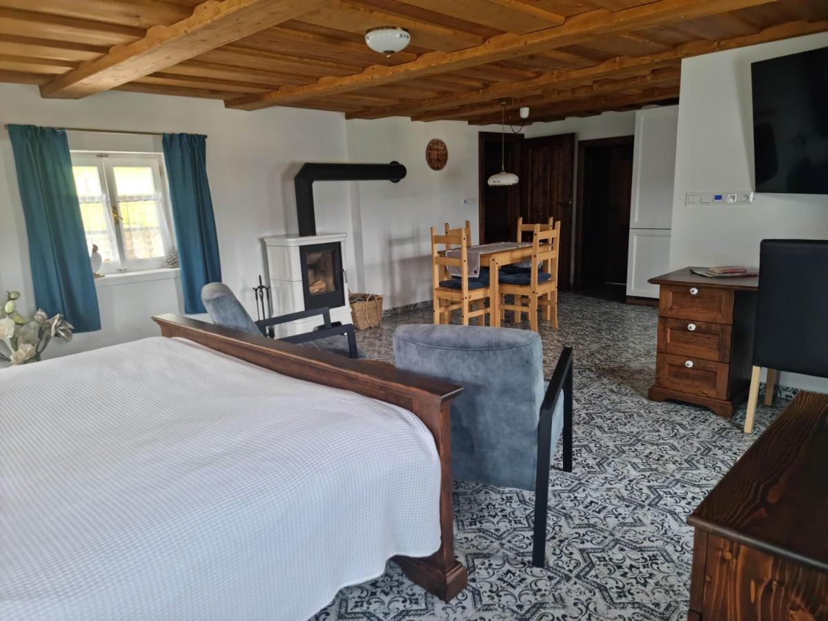 Luxusni Apartman S Krbem - Kunraticke Svycarsko Kunratice  المظهر الخارجي الصورة