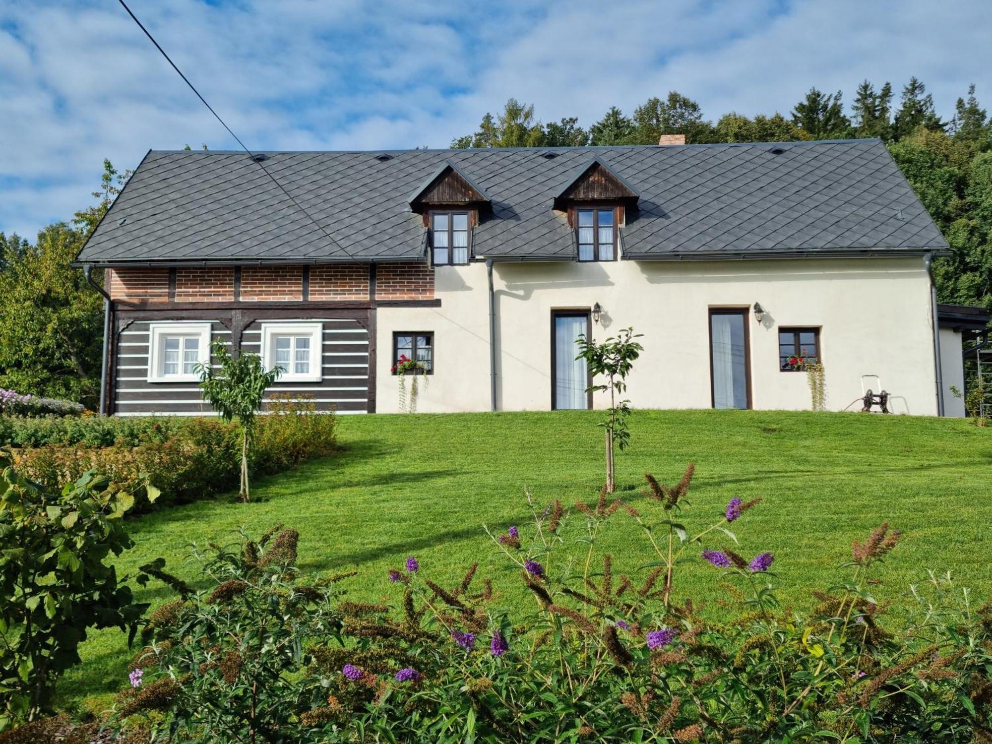 Luxusni Apartman S Krbem - Kunraticke Svycarsko Kunratice  المظهر الخارجي الصورة
