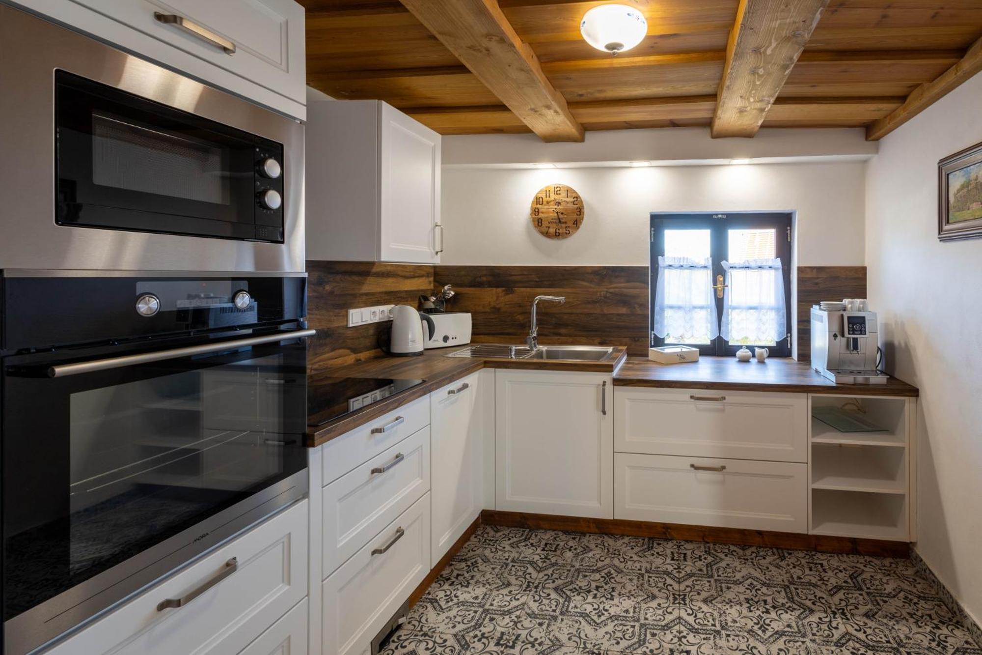 Luxusni Apartman S Krbem - Kunraticke Svycarsko Kunratice  المظهر الخارجي الصورة